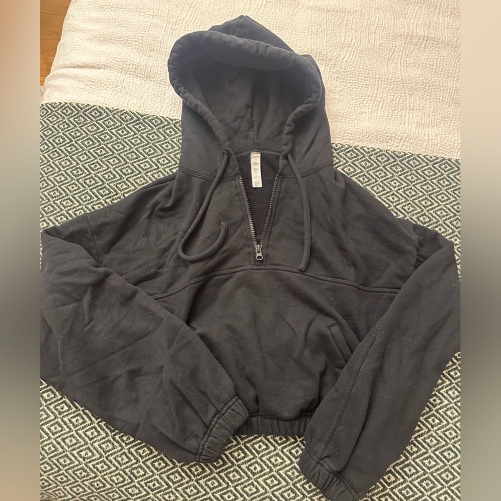 ALO Yoga Cropped Black Hoodie